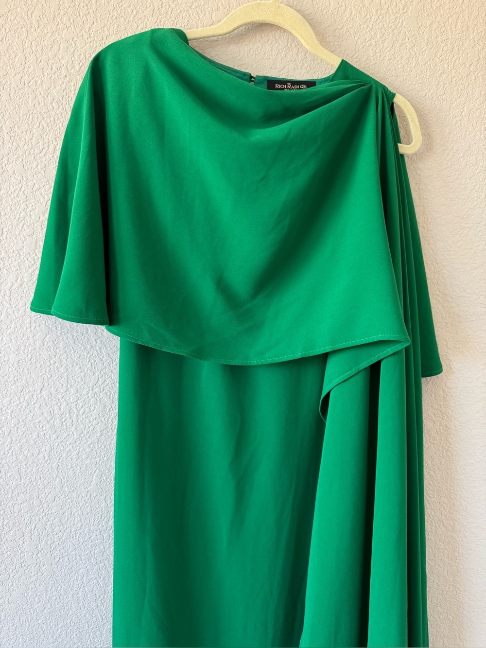 Rich Radi Q’s Emerald Shawl-Tie Evening Gown NWT - Picture 5 of 16